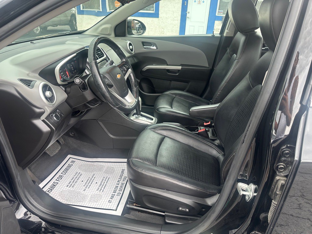 2018 Chevrolet Sonic Image 9