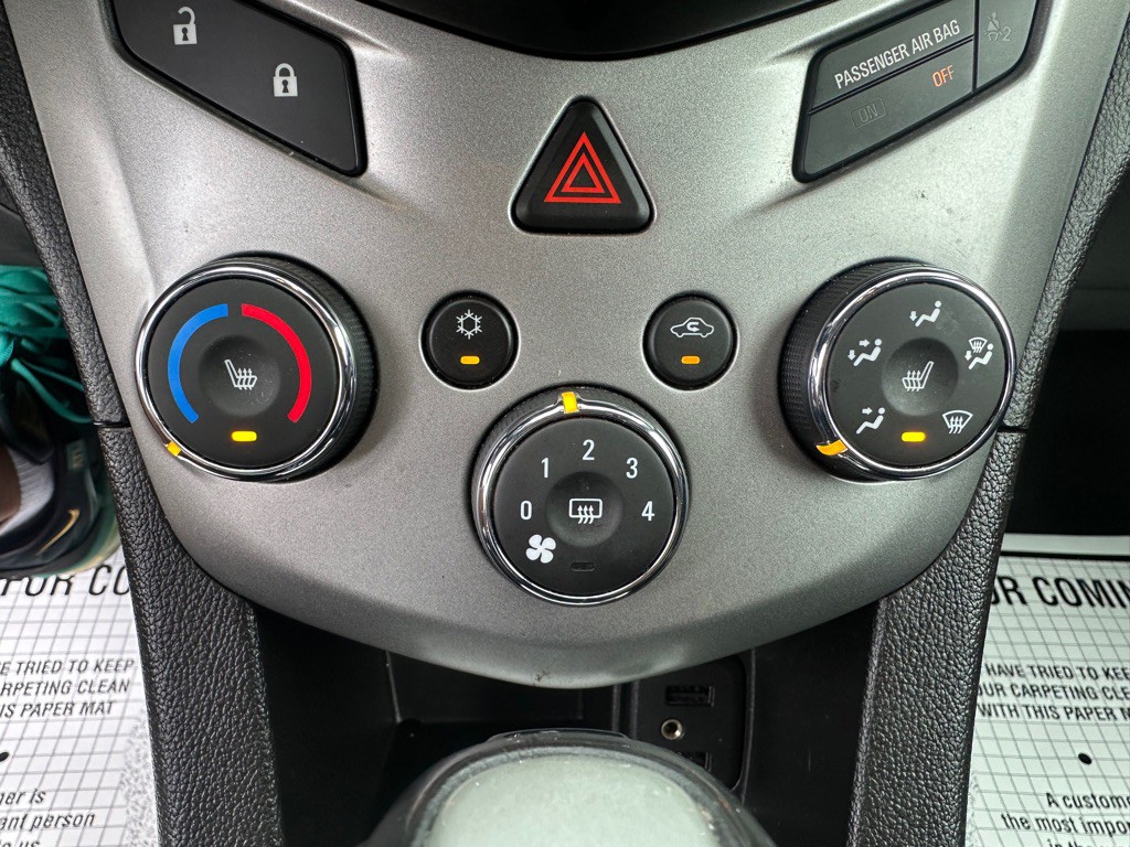 2018 Chevrolet Sonic Image 16