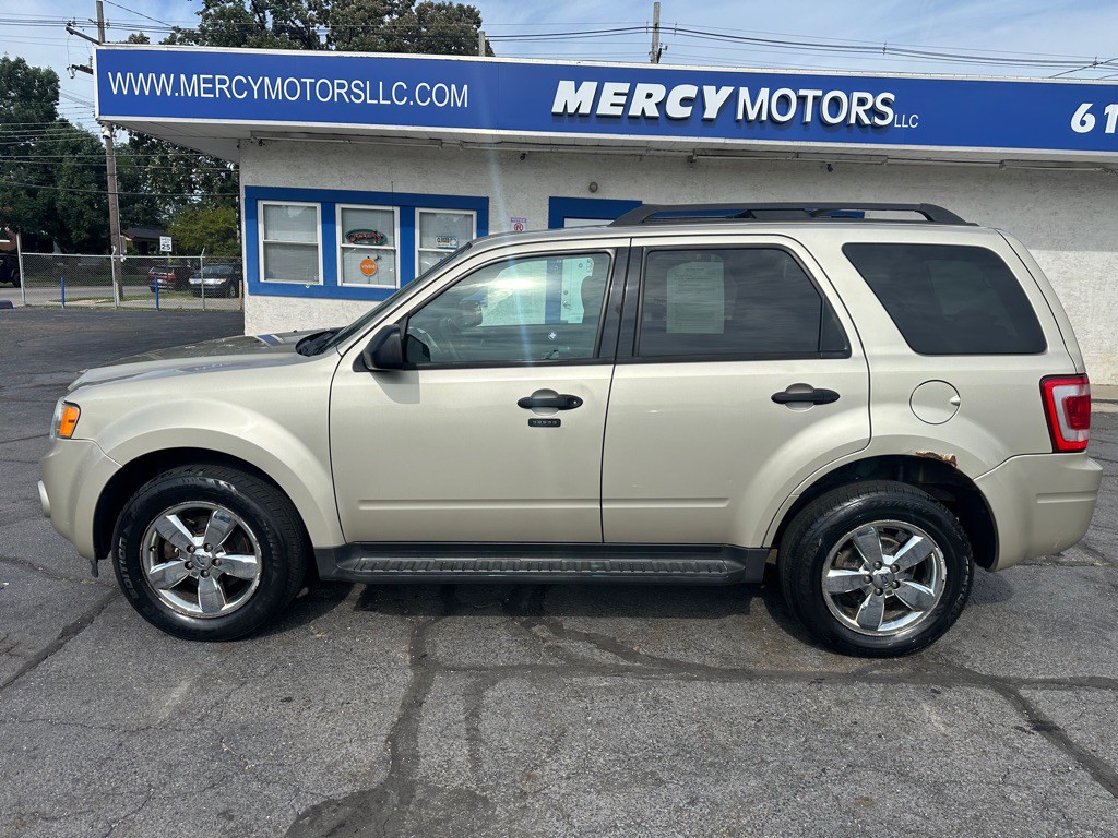 2011 Ford Escape Image 2