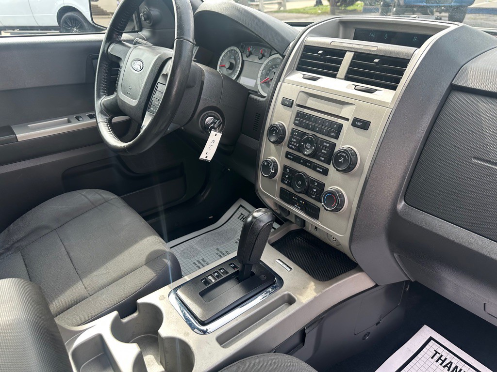 2011 Ford Escape Image 16