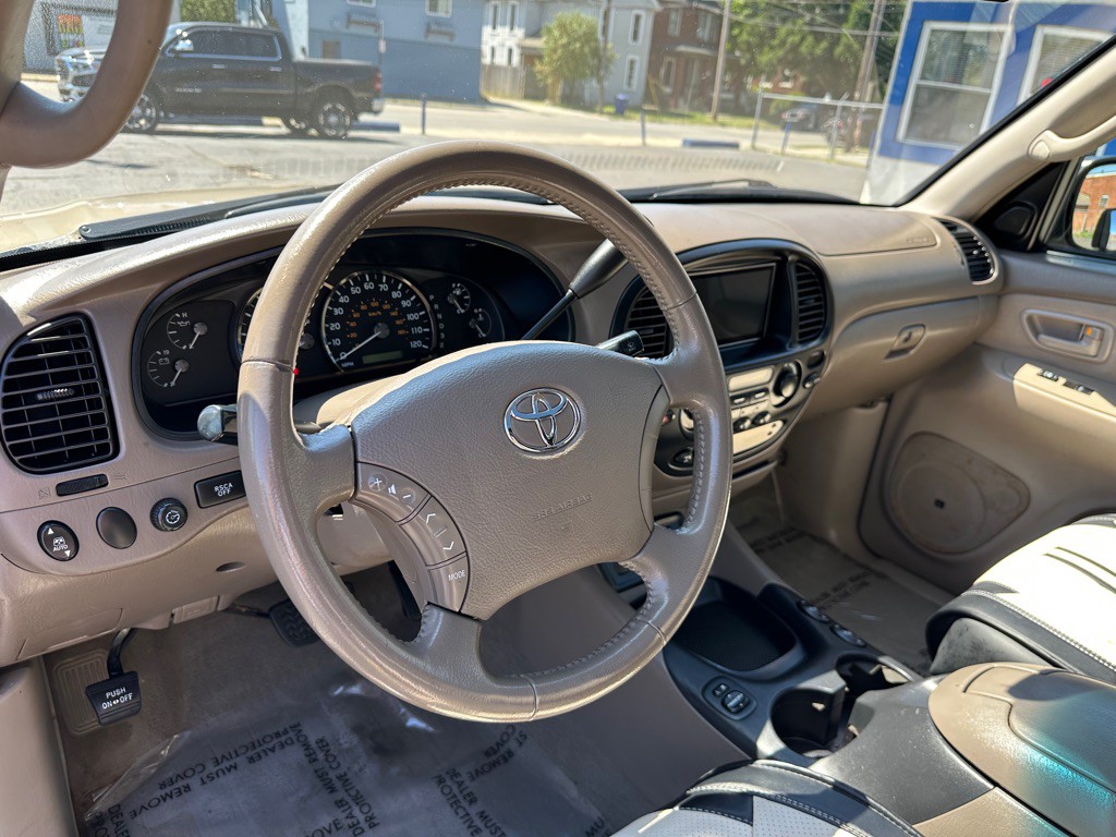 2007 Toyota Sequoia Image 11