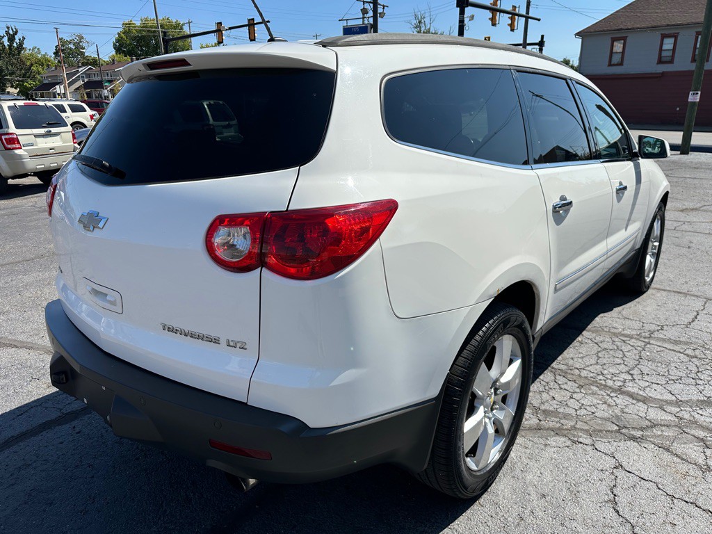 2012 Chevrolet Traverse Image 5