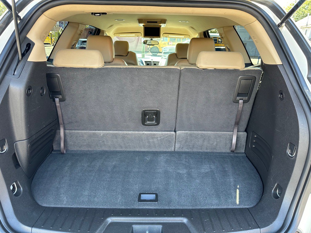 2012 Chevrolet Traverse Image 12
