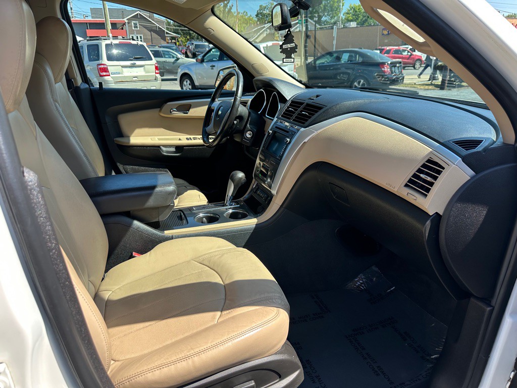 2012 Chevrolet Traverse Image 15