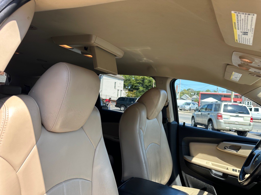 2012 Chevrolet Traverse Image 17