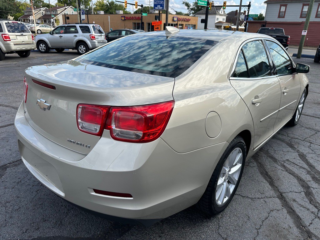 2015 Chevrolet Malibu Image 5
