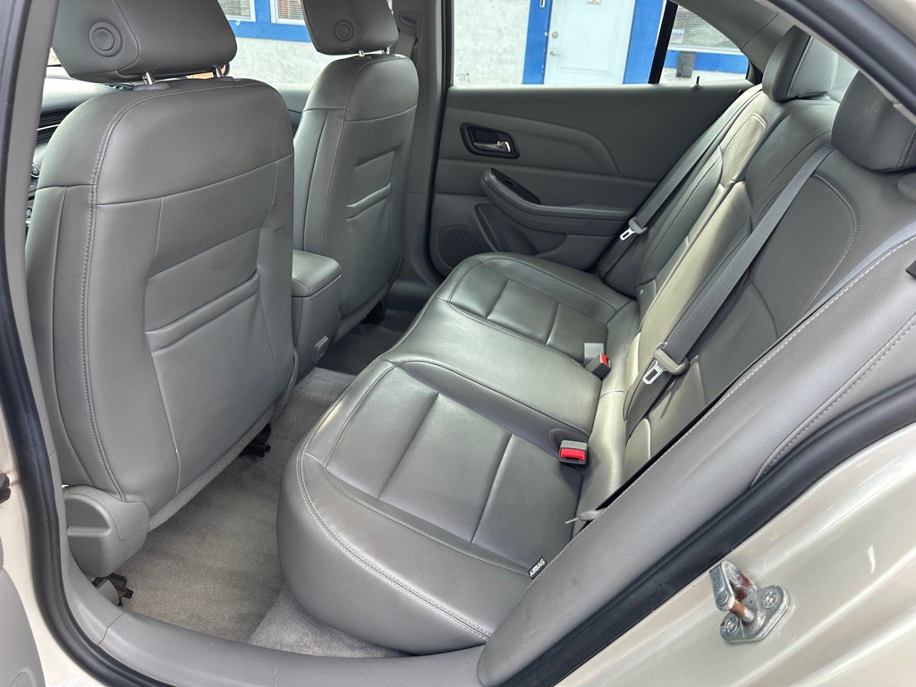 2015 Chevrolet Malibu Image 10