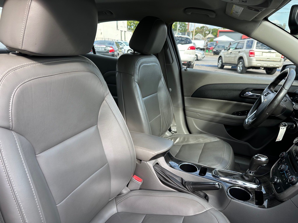 2015 Chevrolet Malibu Image 14