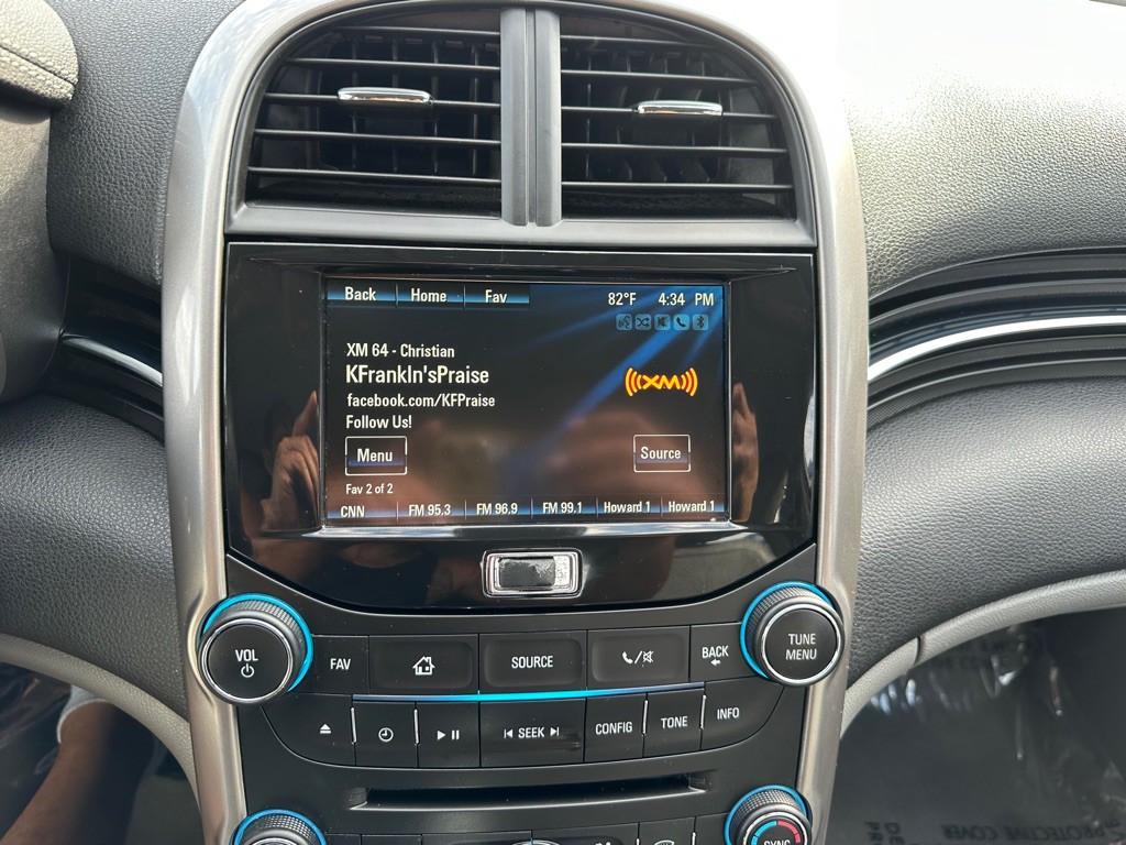 2015 Chevrolet Malibu Image 15