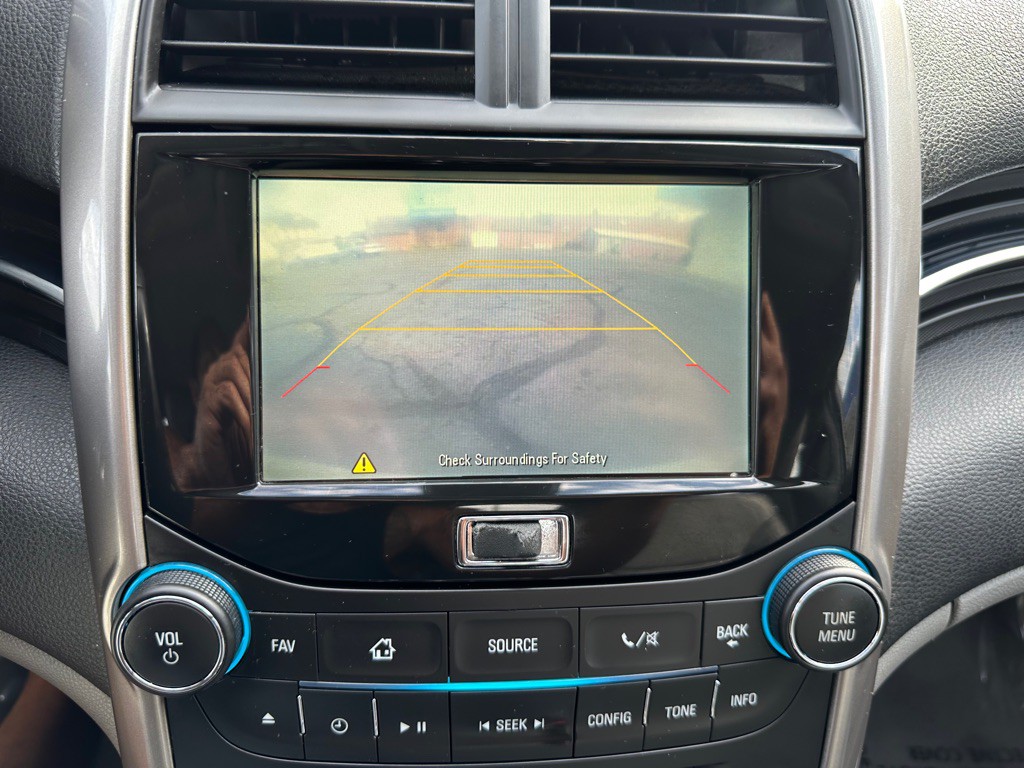 2015 Chevrolet Malibu Image 16