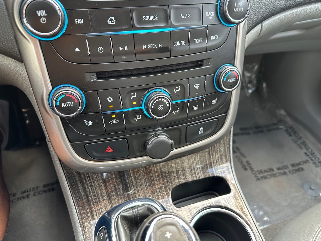 2015 Chevrolet Malibu Image 17