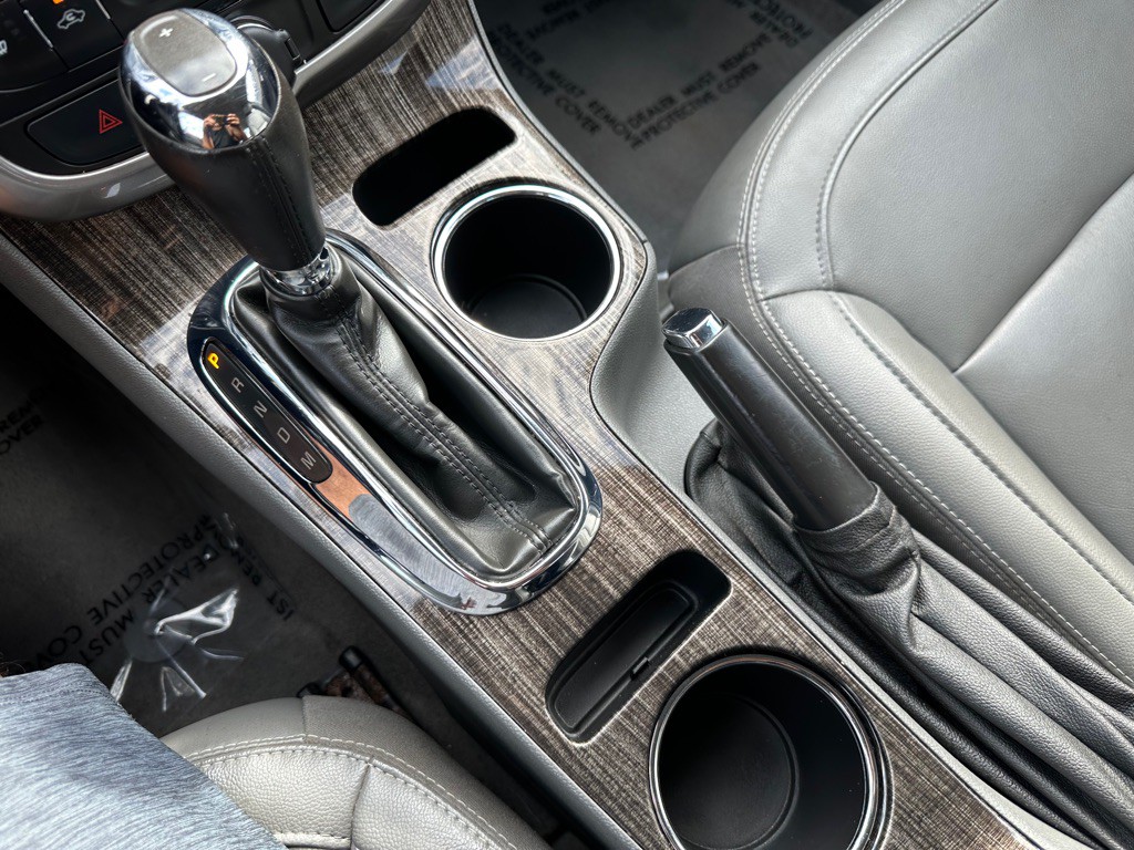 2015 Chevrolet Malibu Image 18