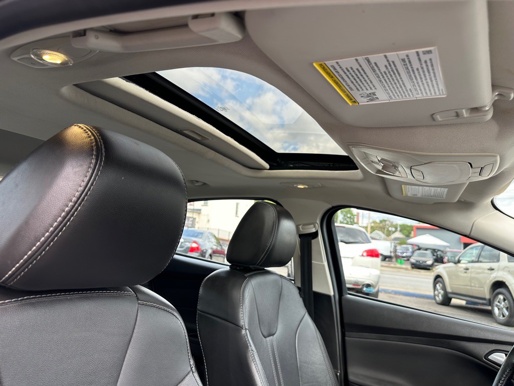 2014 Ford Focus Image 16