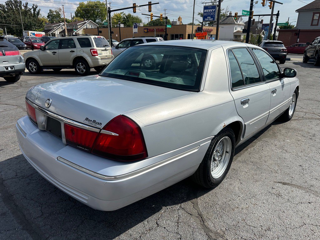 2002 Mercury Grand Marquis Image 5