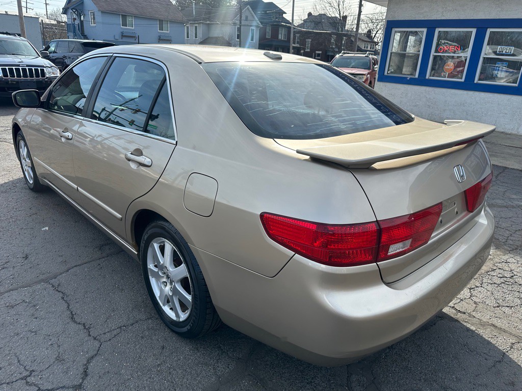 2005 Honda Accord Image 3