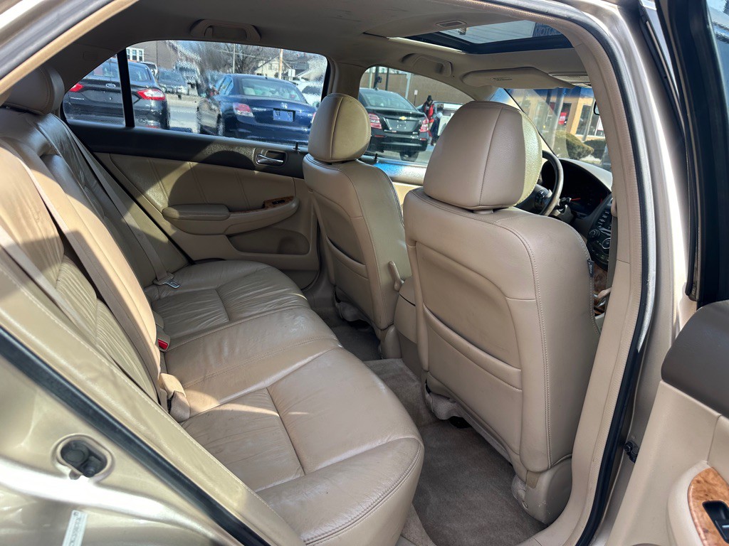2005 Honda Accord Image 11