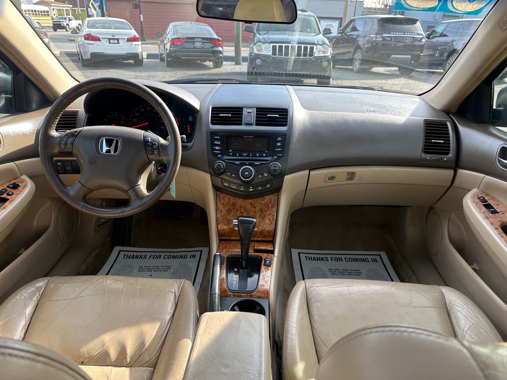 2005 Honda Accord Image 12