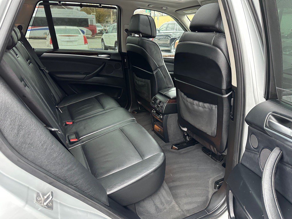 2011 BMW X5 Image 12