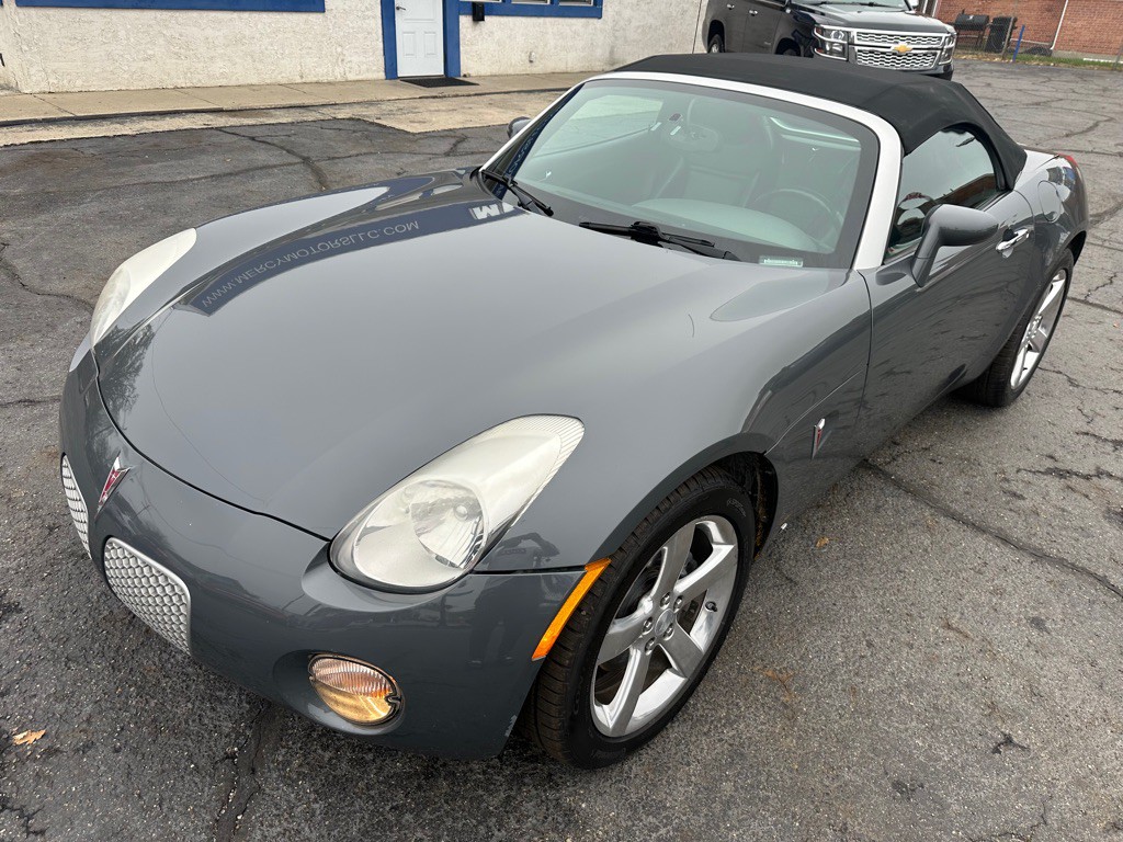 2008 Pontiac Solstice Image 1