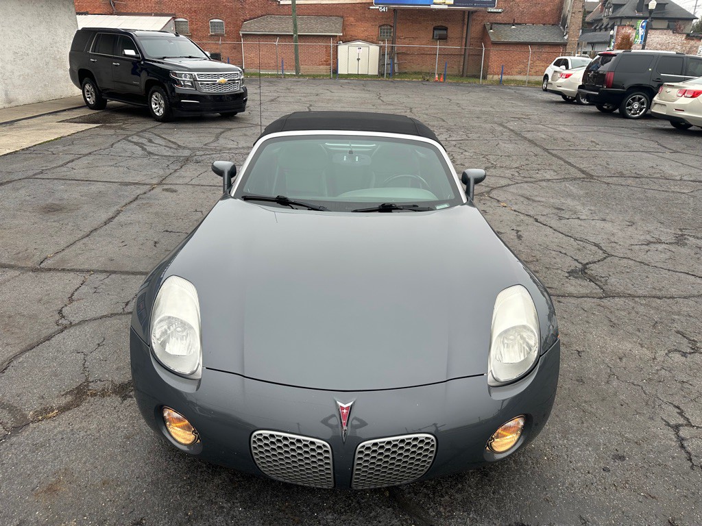 2008 Pontiac Solstice Image 9
