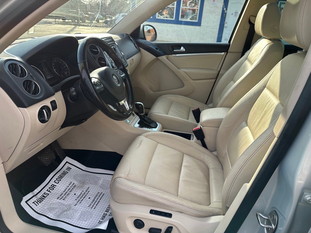 2013 Volkswagen Tiguan Image 9