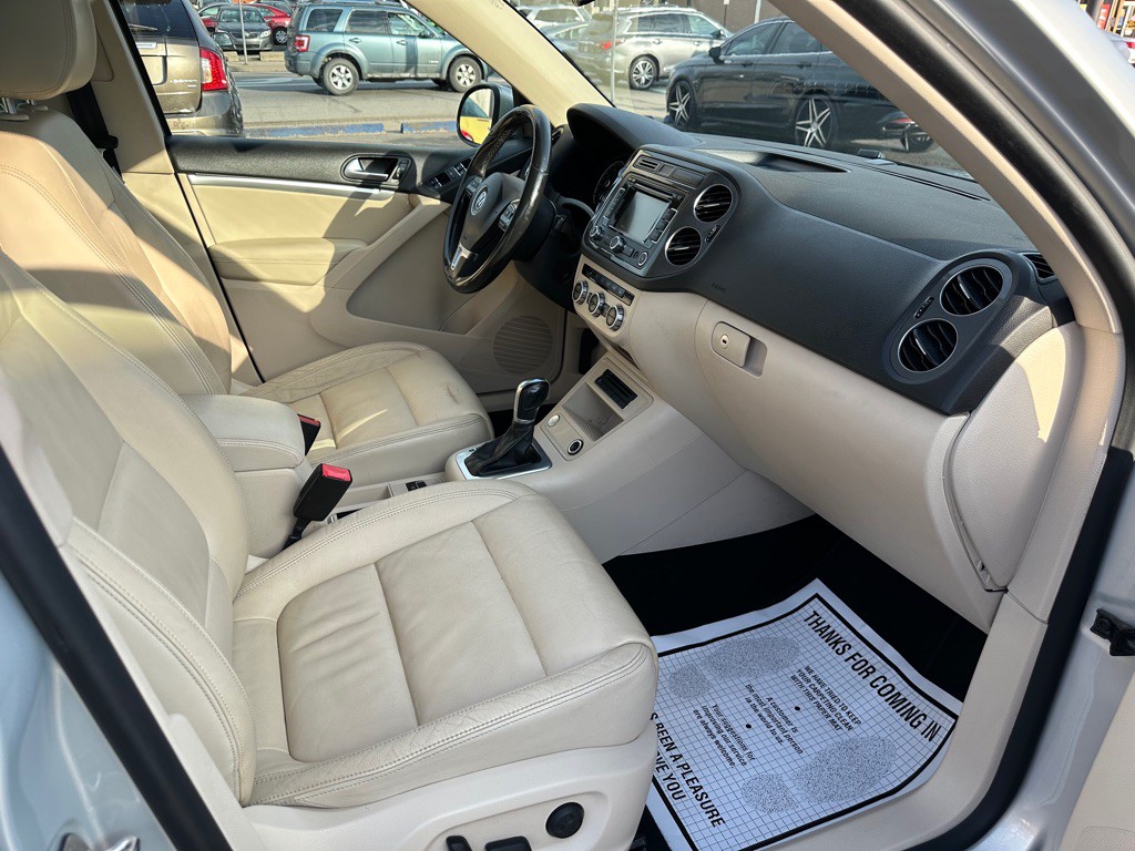 2013 Volkswagen Tiguan Image 14