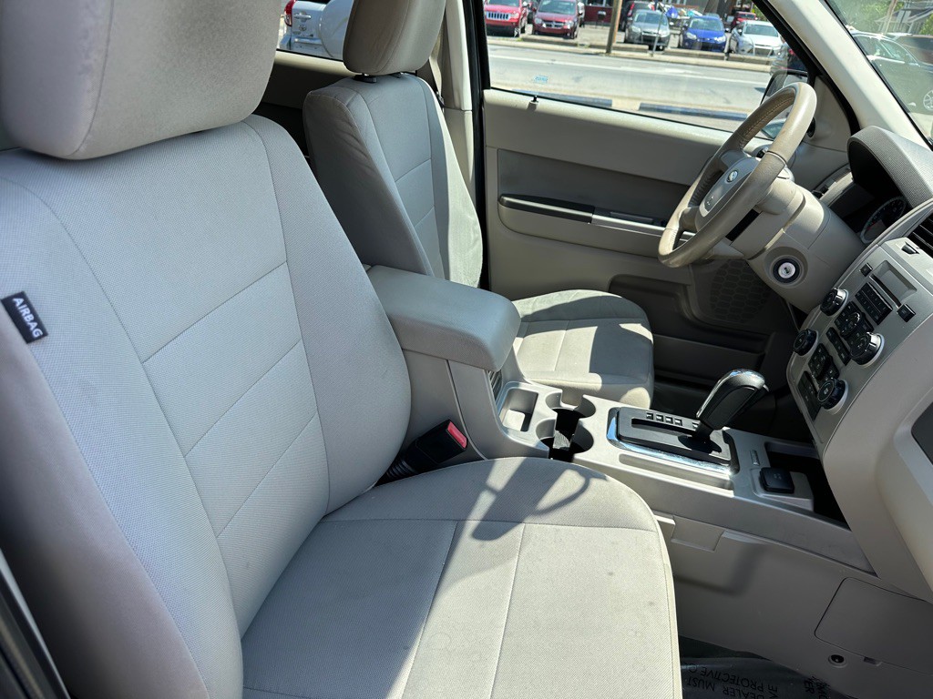 2011 Ford Escape Image 16