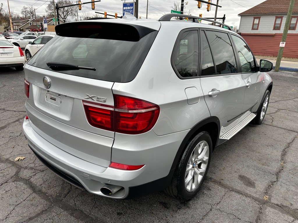 2011 BMW X5 Image 5