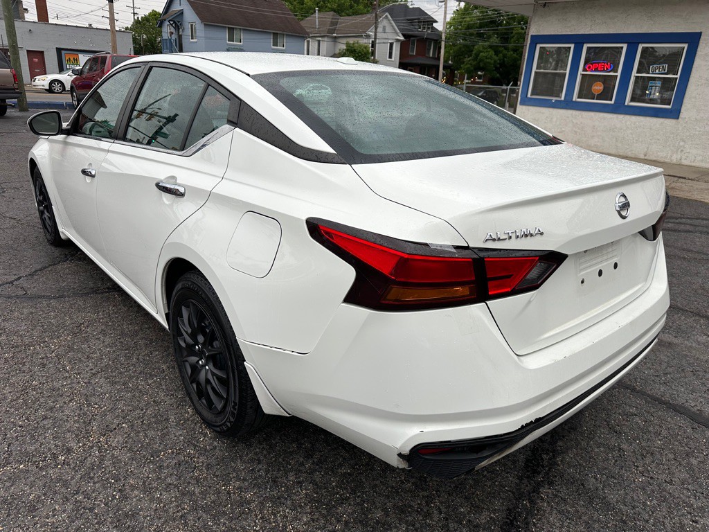 2019 Nissan Altima Image 3