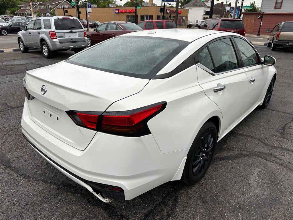2019 Nissan Altima Image 5