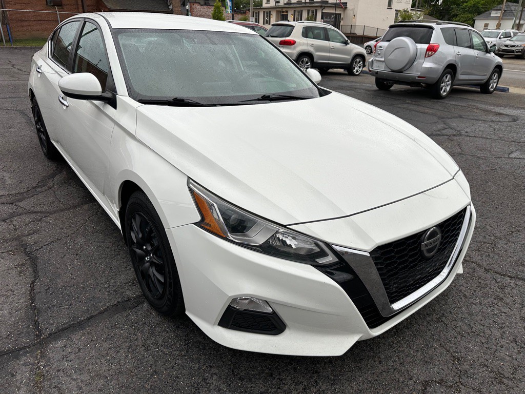 2019 Nissan Altima Image 7
