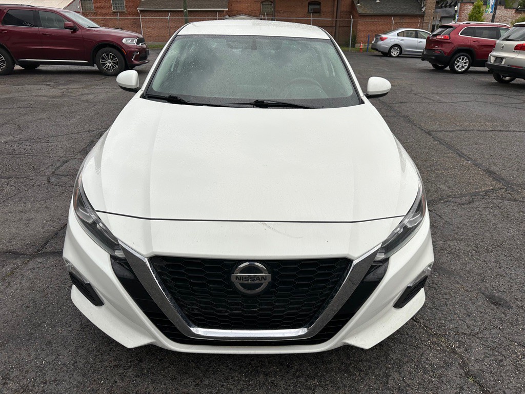 2019 Nissan Altima Image 8