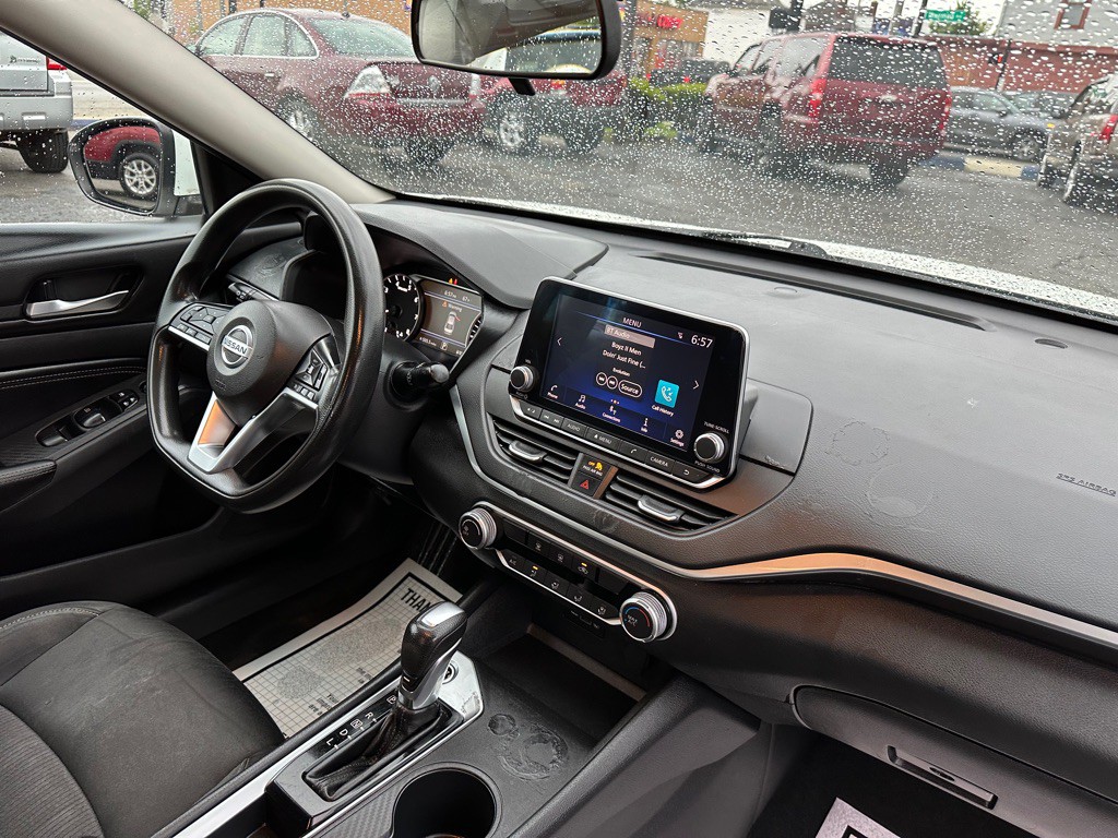 2019 Nissan Altima Image 15
