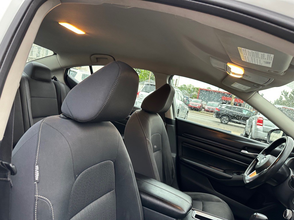 2019 Nissan Altima Image 16