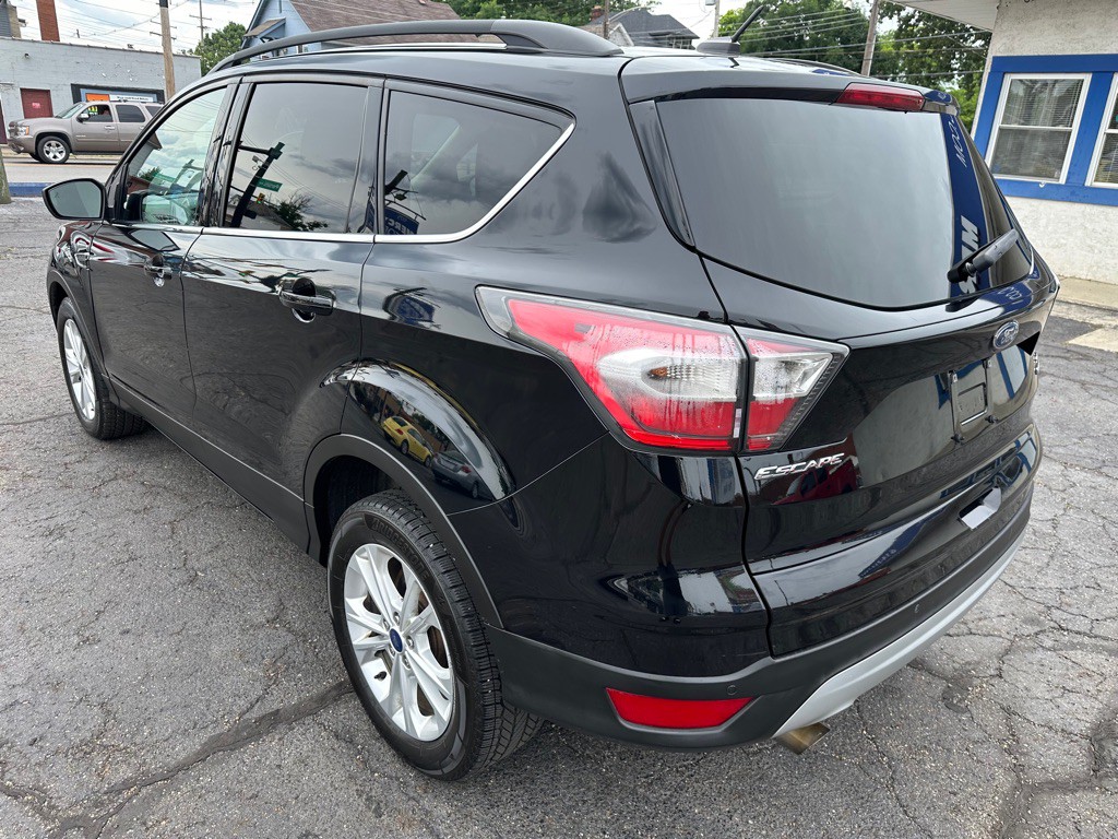 2017 Ford Escape Image 3