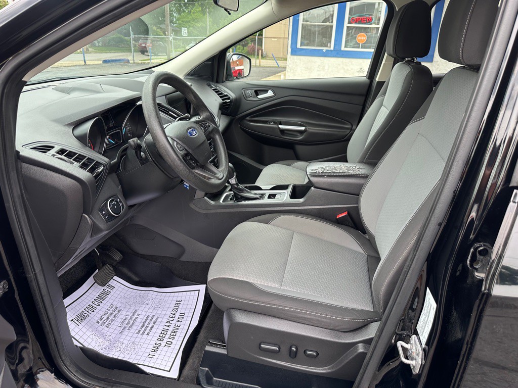 2017 Ford Escape Image 9