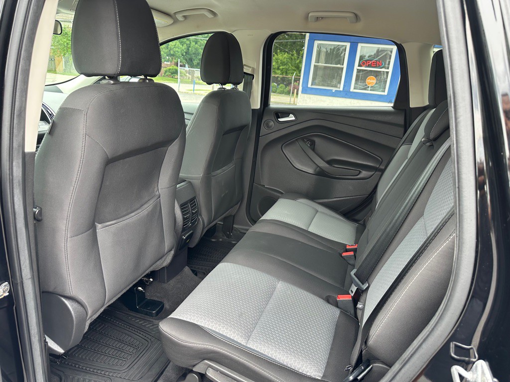 2017 Ford Escape Image 10
