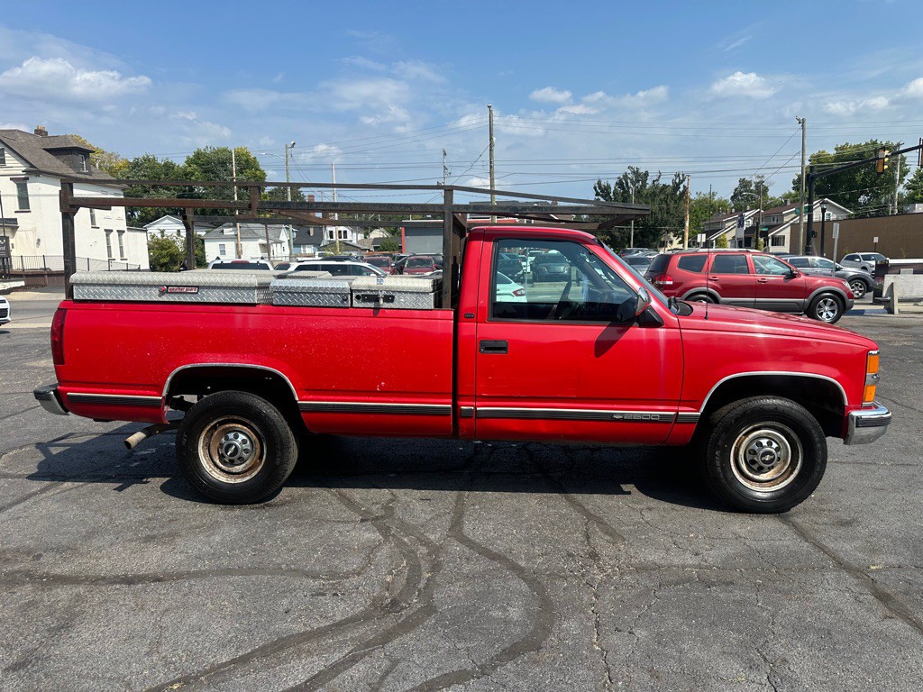 1998 Chevrolet C/K Image 6