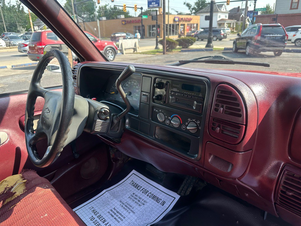 1998 Chevrolet C/K Image 12