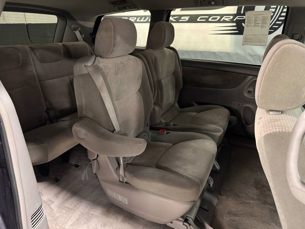 2006 Toyota Sienna Image 16