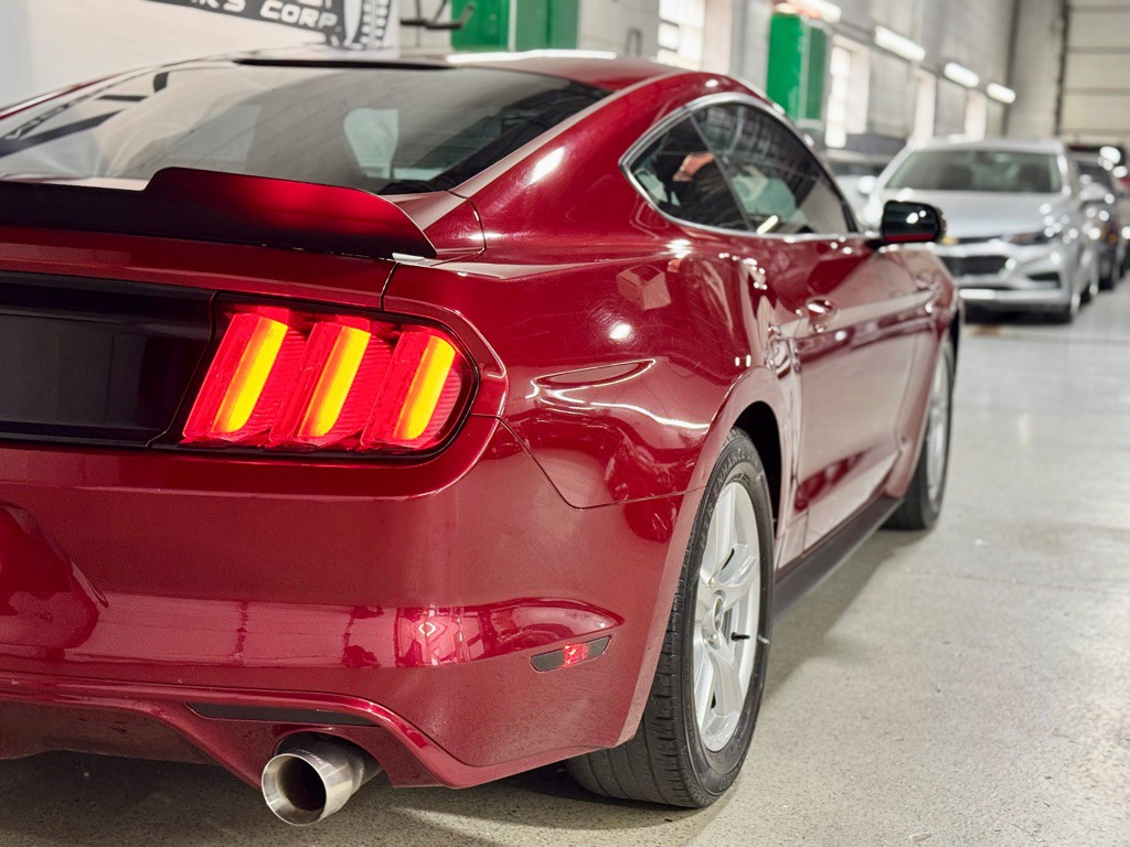2015 Ford Mustang Image 9