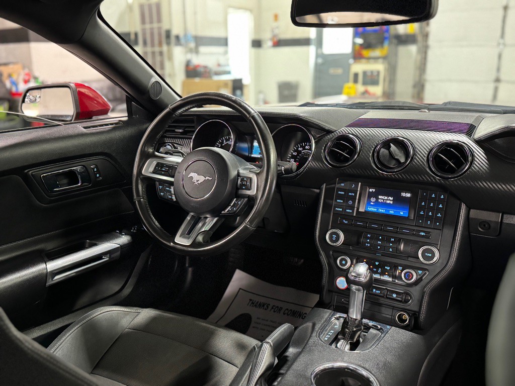 2015 Ford Mustang Image 21