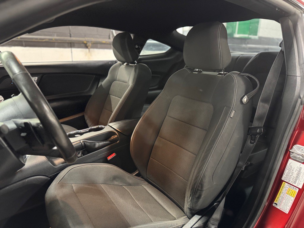 2015 Ford Mustang Image 22