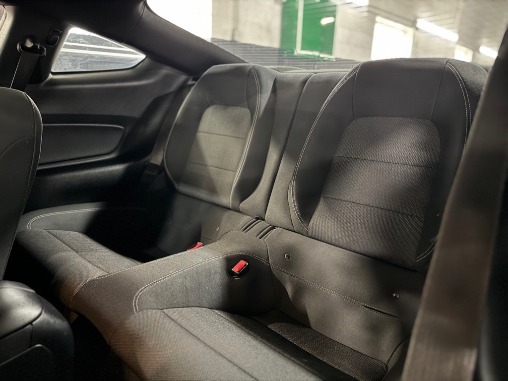 2015 Ford Mustang Image 23