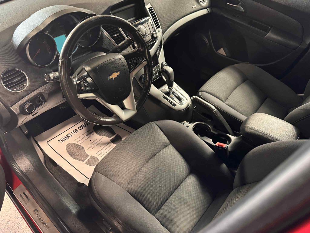 2012 Chevrolet Cruze Image 14