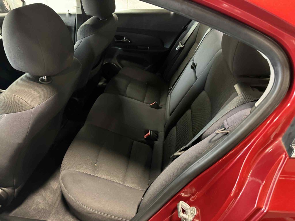 2012 Chevrolet Cruze Image 15
