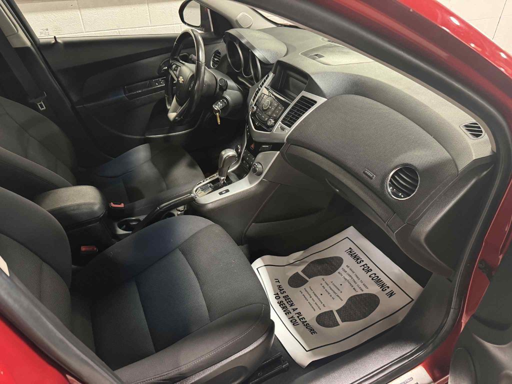 2012 Chevrolet Cruze Image 16