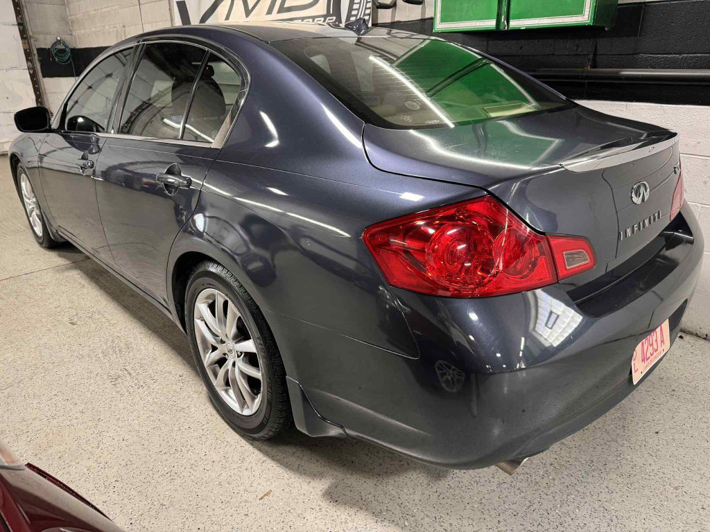 2009 INFINITI G37 Image 8
