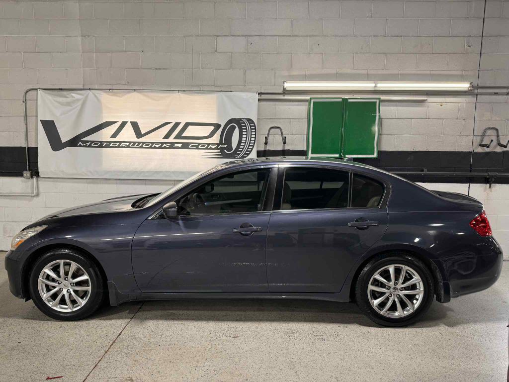 2009 INFINITI G37 Image 9