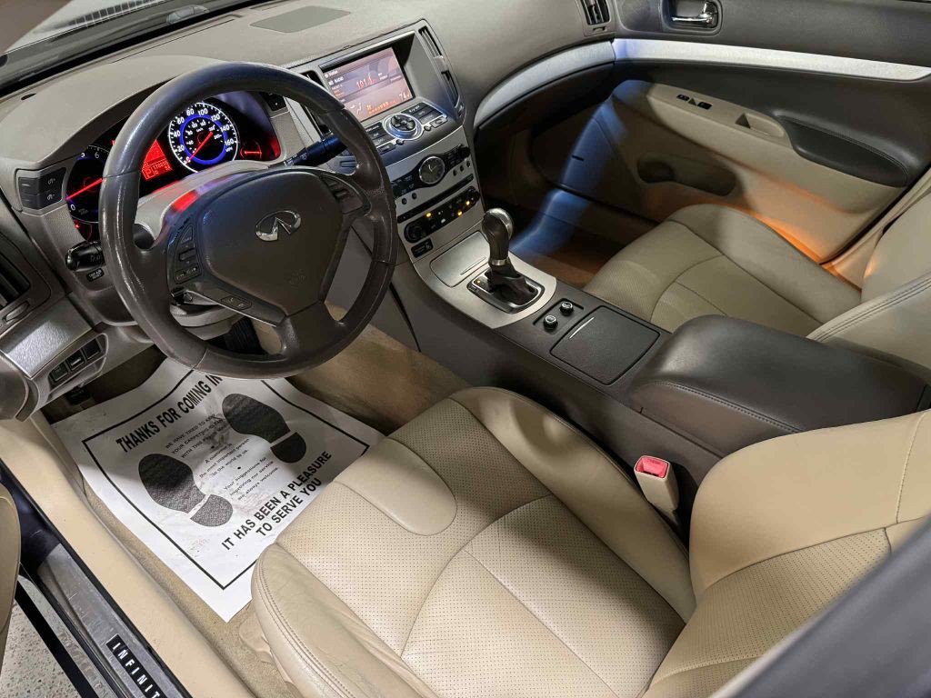 2009 INFINITI G37 Image 14